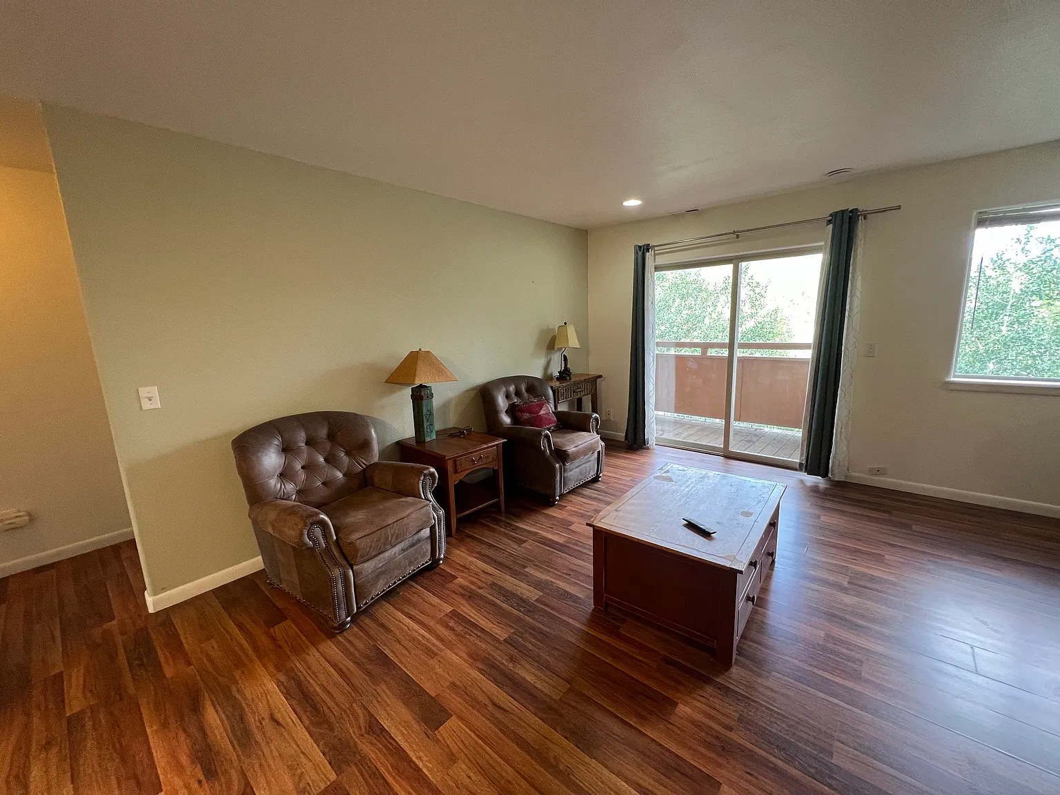 2 bed, 903 sqft, $3,000 — Photo 3