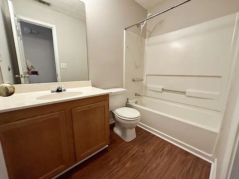 800 Trellis Pond Ct — Photo 15