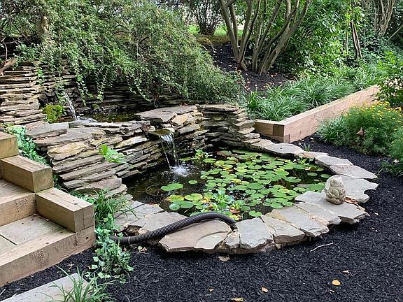 4th image of 726 Llanfair Rd