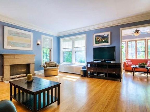 2nd image of 5021 S Woodlawn Ave #2