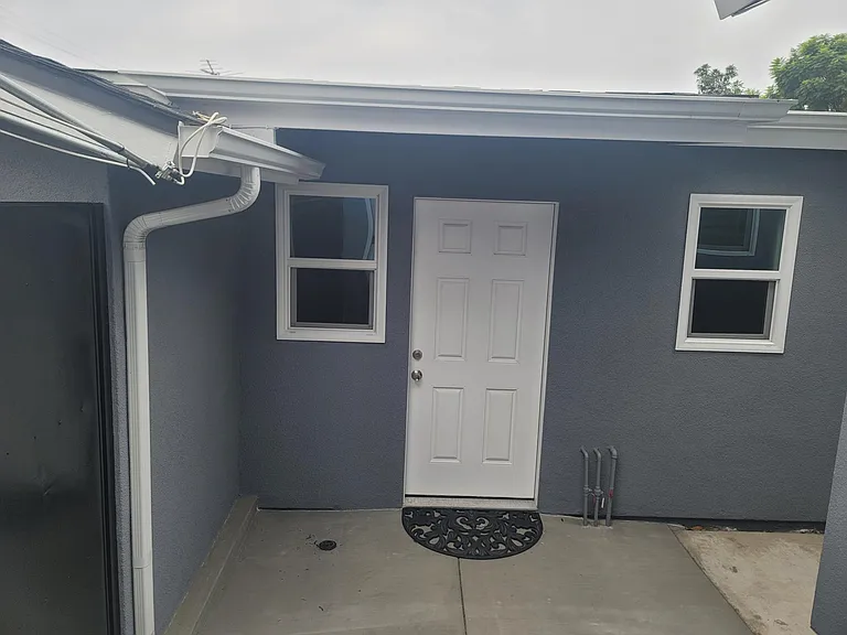 1207 N Fries Ave #B — Photo 2