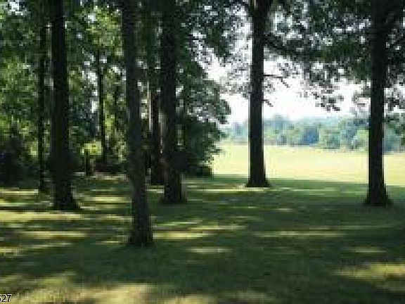 4th image of 15 Exmoor Dr