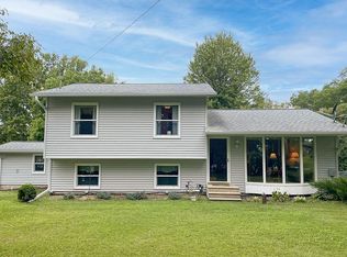 441 N Canfield Rd, Waterloo, IA 50703