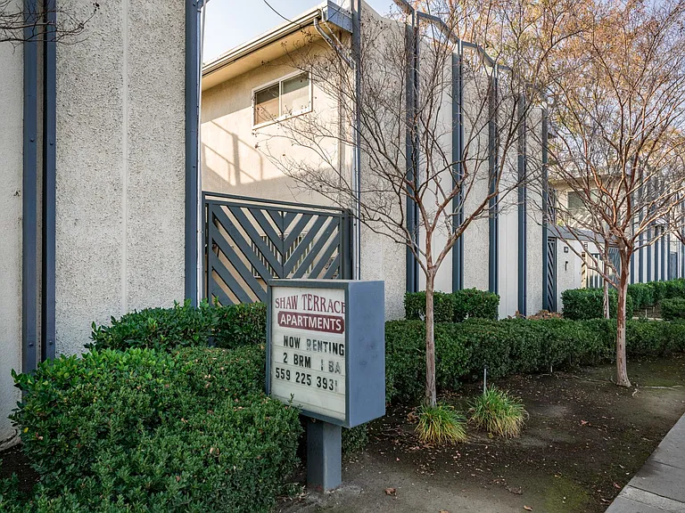 2283 E Shaw Ave #D — Photo 12