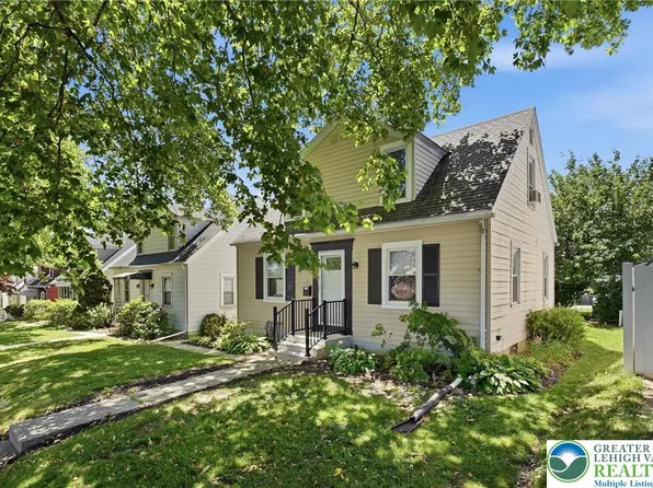 868 N Irving St, Allentown, PA 18109