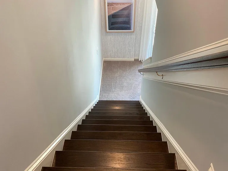 1258 Commack Dr — Photo 24