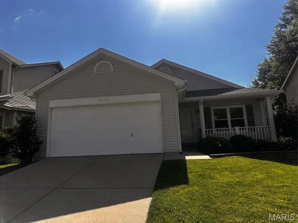 2510 Balaji Ct, Ballwin, MO 63011
