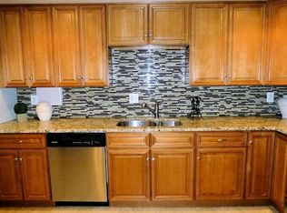 30 Wedgedale Dr, Sterling, VA 20164