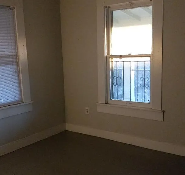 Unit Photo