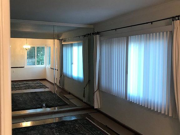 5th image of 114 W Calle Crespis APT 1