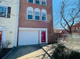 25 Herbert St, Alexandria, VA 22305