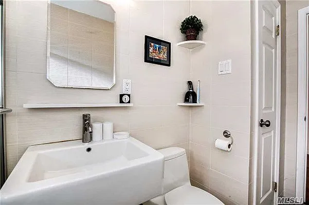 Sold by Redfin Real Estate | media 3