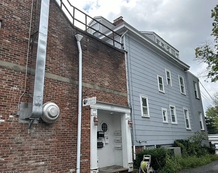 206 Bellevue Ave #3 — Photo 3