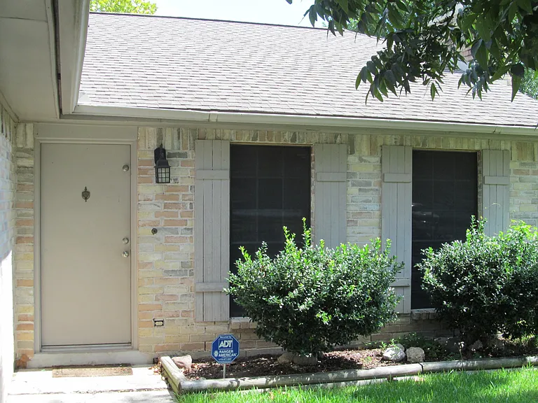 23822 Lestergate Dr — Photo 5