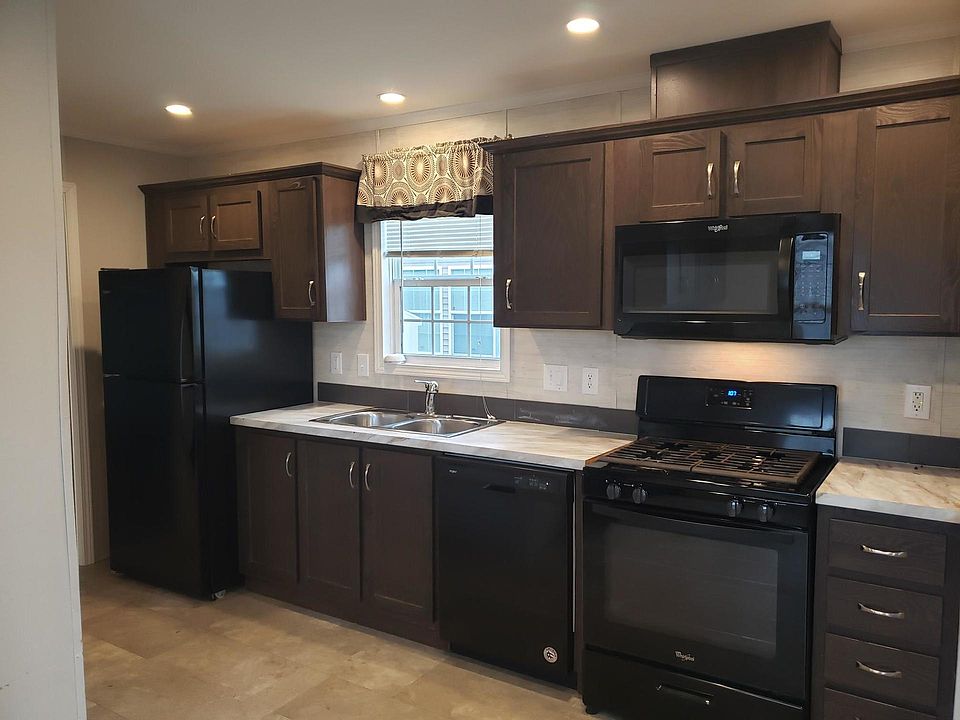 1st image of 1250 Strandwyck Dr #321