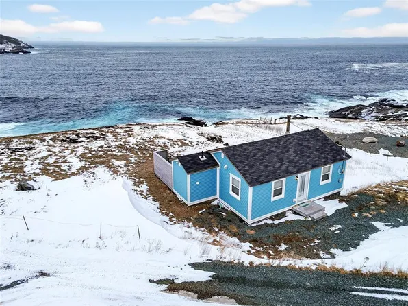 34 Bank Road, Pouch Cove, NL A0A3L0