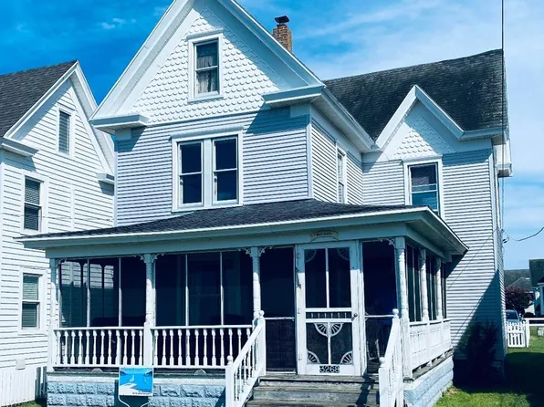 3268 Main St, Chincoteague, VA 23336