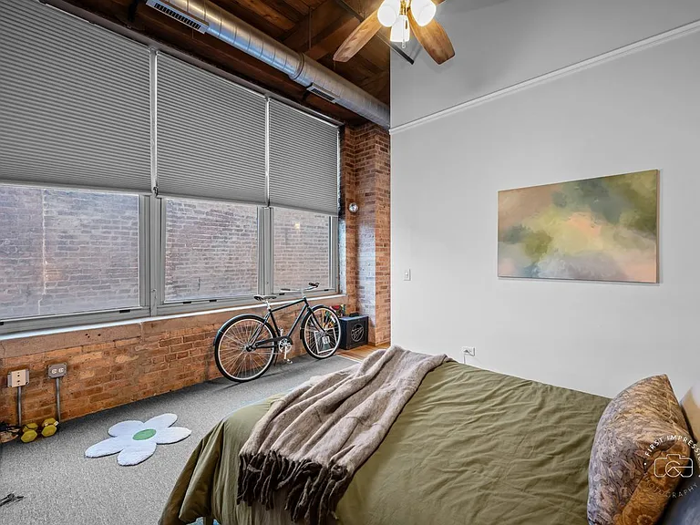 1500 W Monroe St #409 — Photo 12