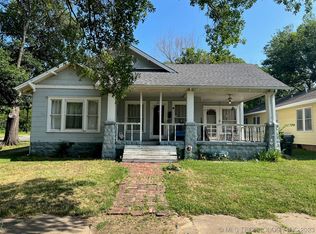 812 W Gentry St, Henryetta, OK 74437