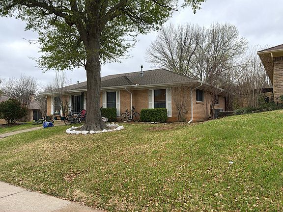 2nd image of 1308 Juniper Ln