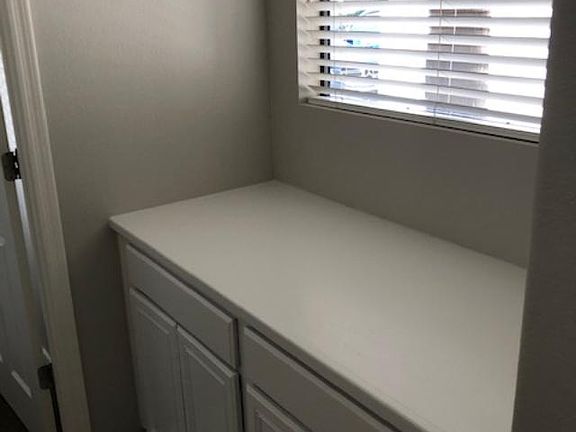 5th image of 694 W Desert Broom Dr