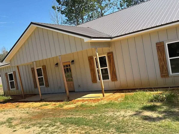 455 Leslie Rd, Coffee Springs, AL 36318