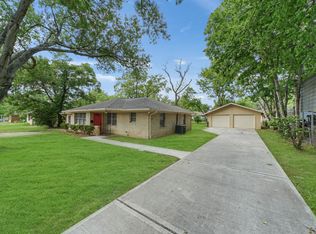 1013 Lindsey Dr, Rosenberg, TX 77471