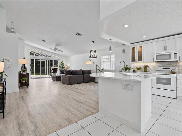 1820 S Club Drive, Wellington, FL 33414