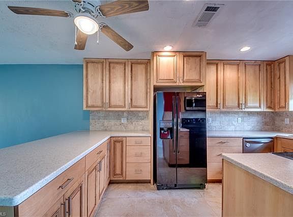 3rd image of 2200 Gardenia Way