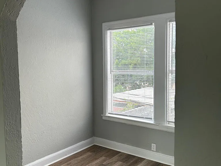 403 W Hollywood Ave #3 — Photo 6