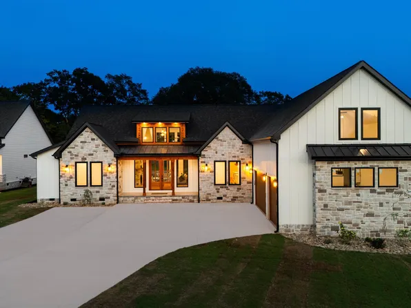 1050 Hickory Hollow Rd, Inman, SC 29349