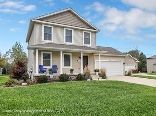 5620 Marylouise St, Lansing, MI 48917