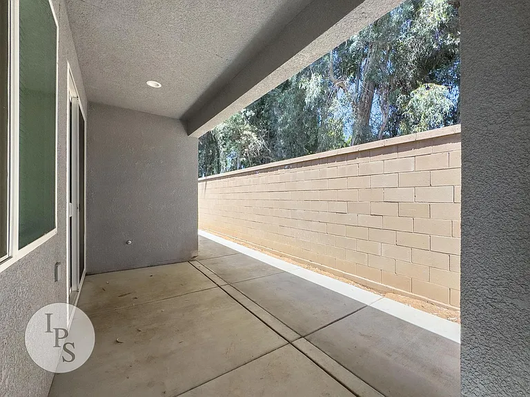 1457 Las Rosas Ave — Photo 26