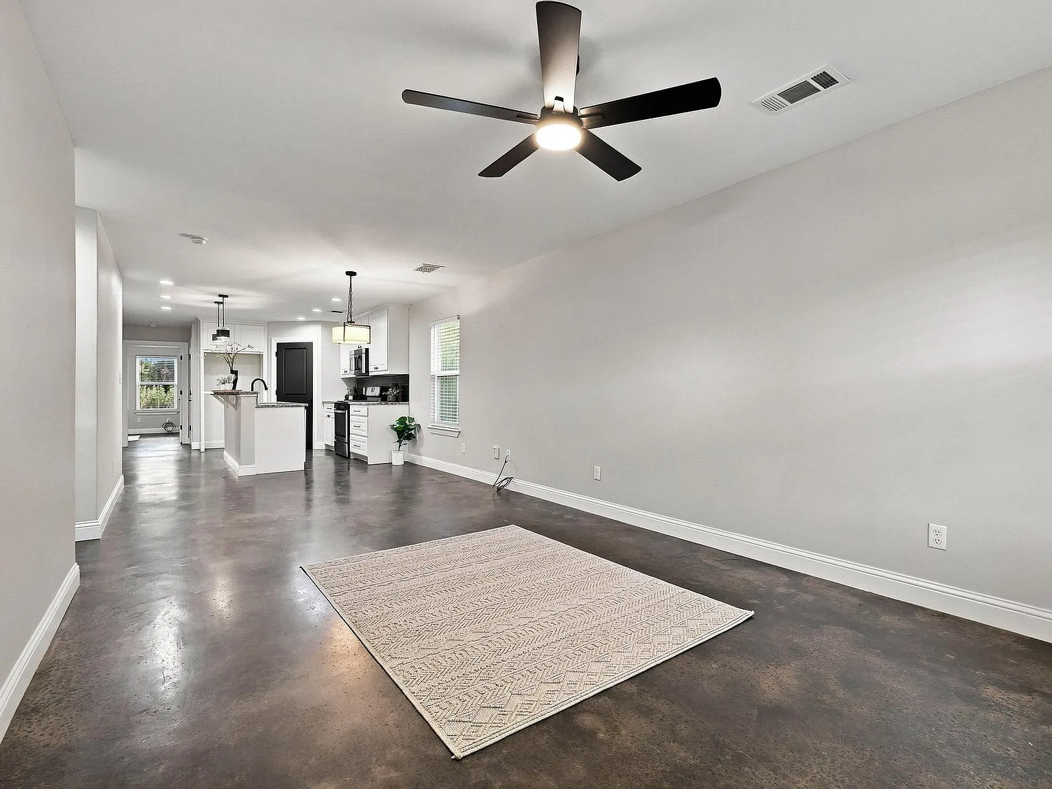 3 bed, 1488 sqft, $1,895 — Photo 4