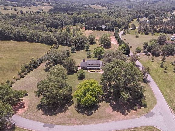 2nd image of 275 Wall Dr
