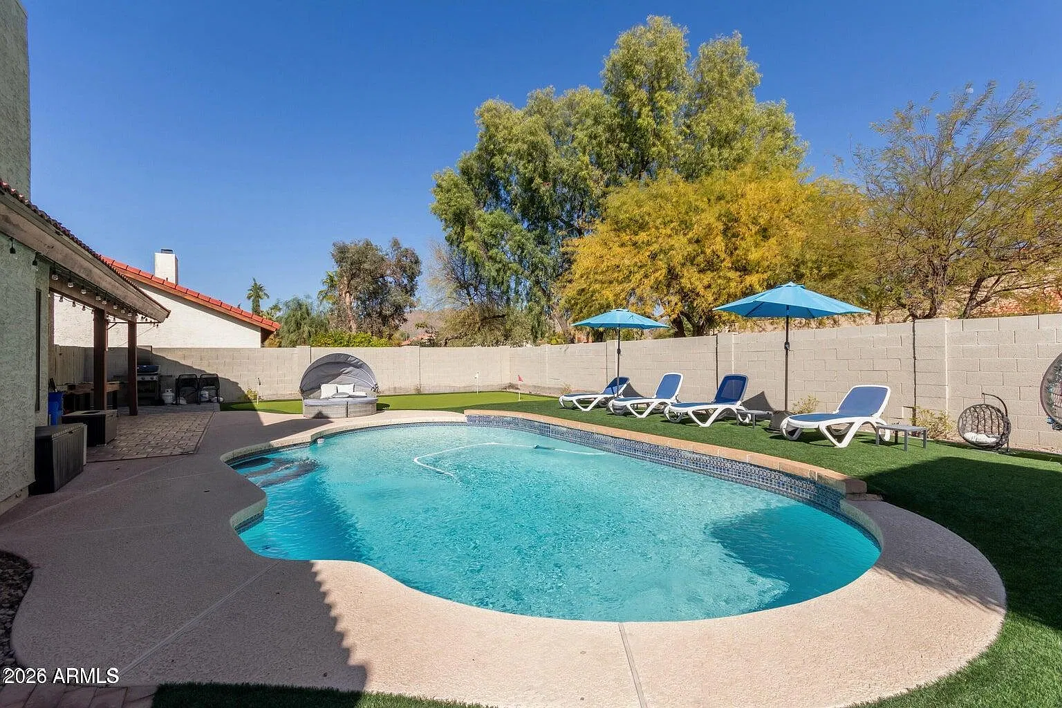 3 bed, 2.0 bath, 1699 sqft, $3,250 — Photo 4