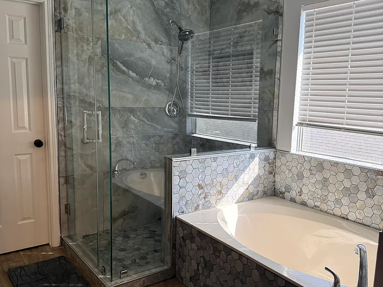 6863 River Bluff Dr — Photo 3