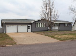 1770 Glenwood Ln, Ishpeming, MI 49849