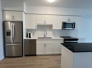 93 Arthur St N #808, Guelph, ON N1E 4V1