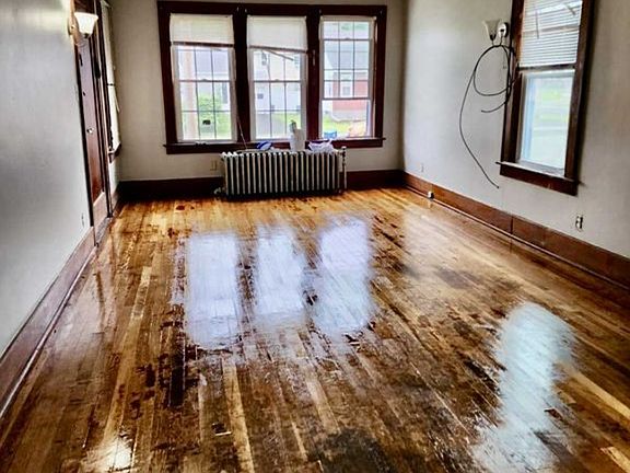 3rd image of 605 Broad St #1W