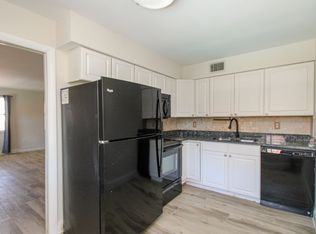 2102 Alamanda Dr APT 202, Naples, FL 34102