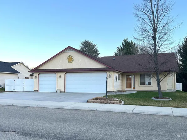 3803 W Angelica Dr, Meridian, ID 83646