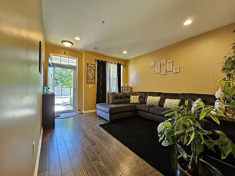 3 Cannon Dr — Photo 5