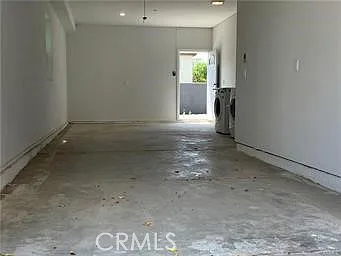 1143 Irolo St — Photo 15