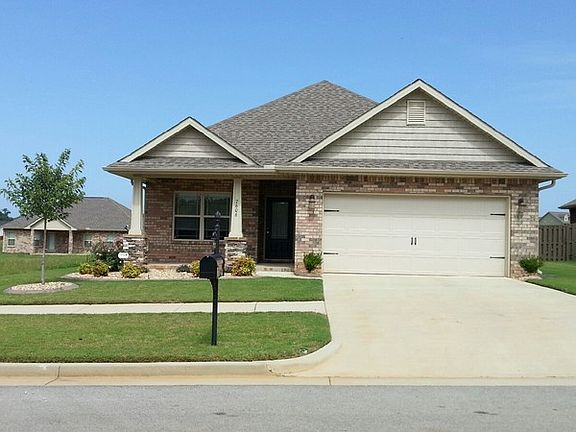 Two car Gargage and covered Entryway