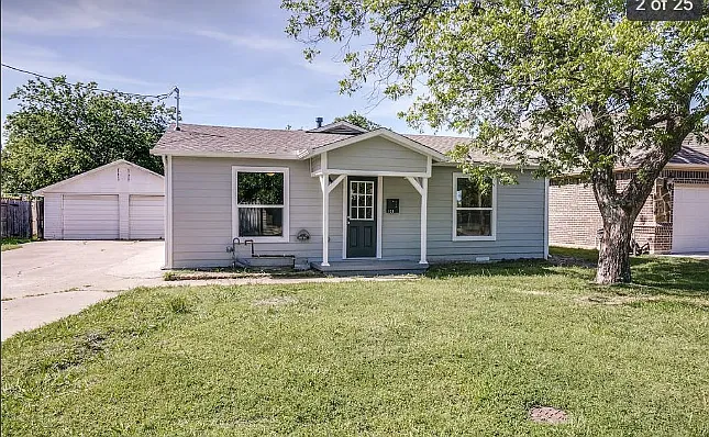 3 bed, 1.0 bath, 1280 sqft, $2,000 — Photo 1