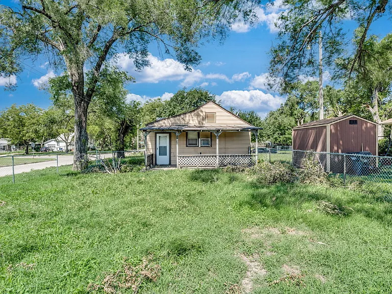 2156 S Santa Fe St — Photo 10