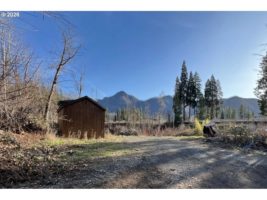 91241 Blue River Rd photo 1