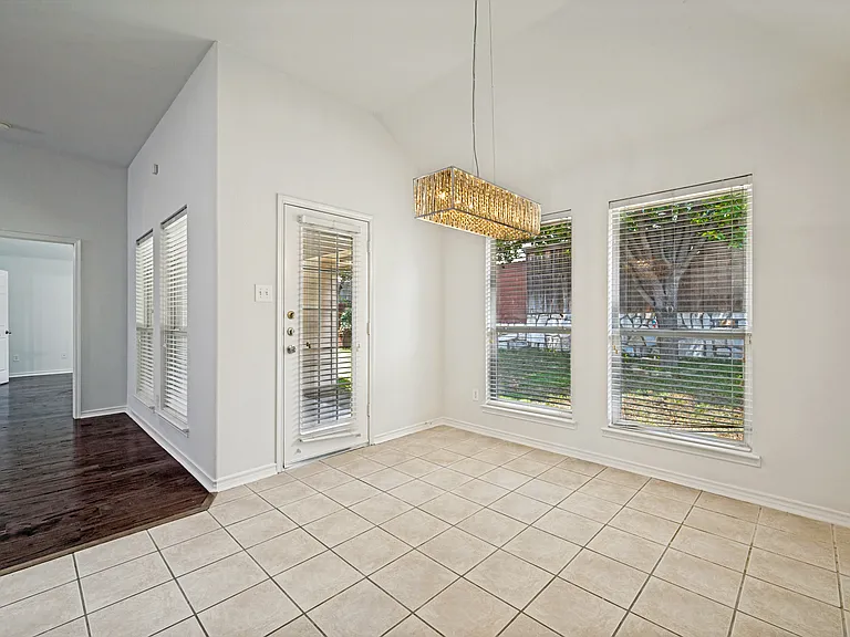 7816 Riverwalk Trl — Photo 16