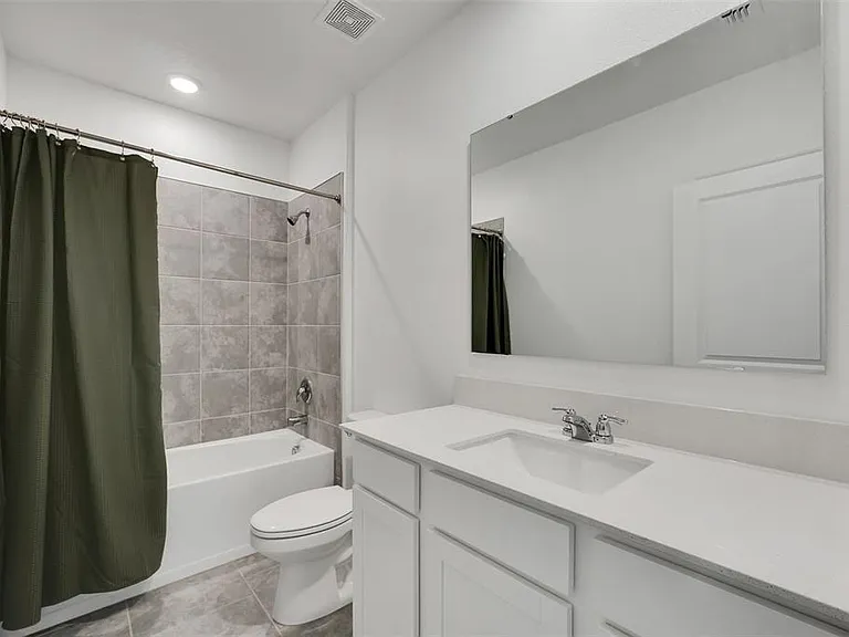 243 Hayley St — Photo 20
